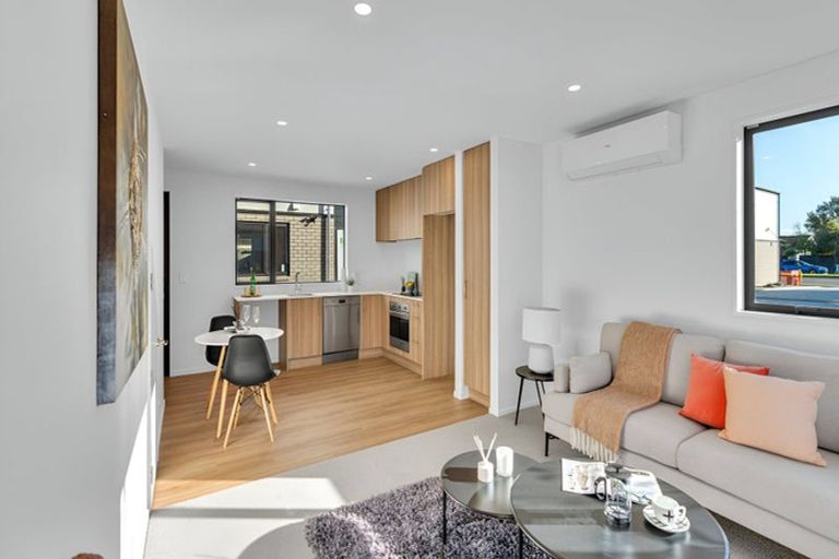 Photo of property in 2/116 Aldwins Road, Phillipstown, Christchurch, 8062