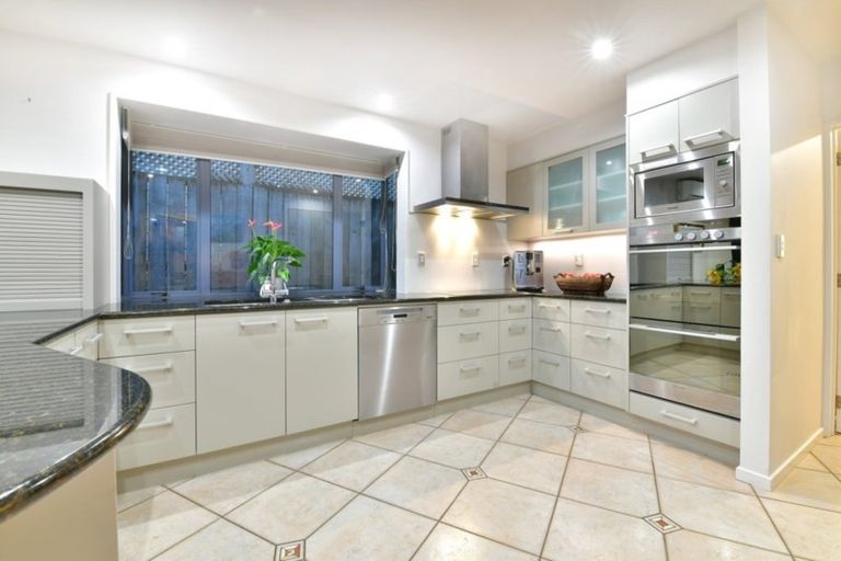 Photo of property in 13 Joydon Place, Stanmore Bay, Whangaparaoa, 0932