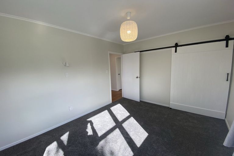Photo of property in 3 Merchant Avenue, Te Atatu South, Auckland, 0610
