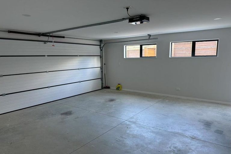 Photo of property in 28 Tawatawa Street, Long Bay, Auckland, 0630