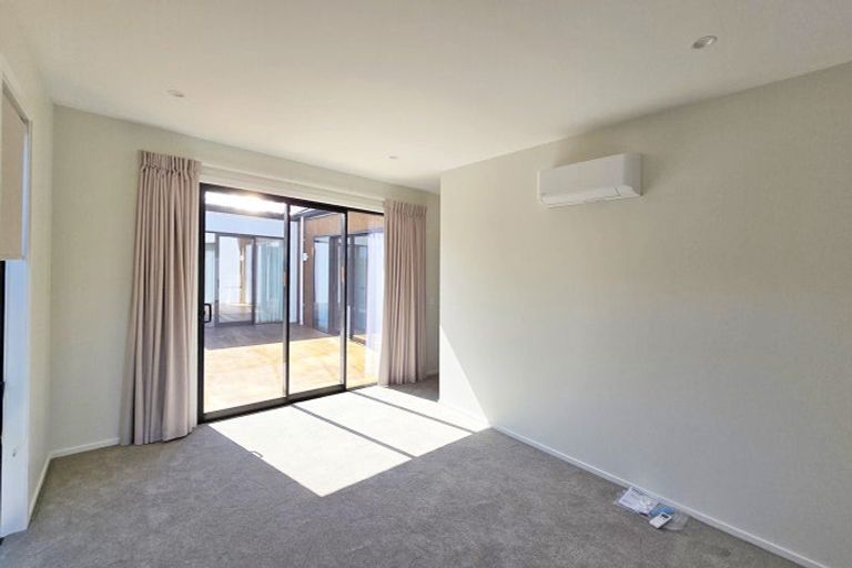 Photo of property in 7 George Yee Place, Taradale, 4112