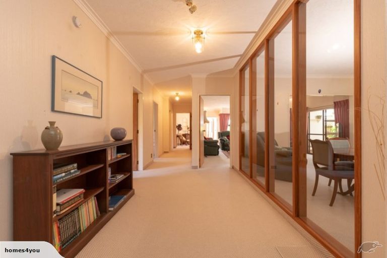 Photo of property in 17 Manly Street, Paraparaumu Beach, Paraparaumu, 5032