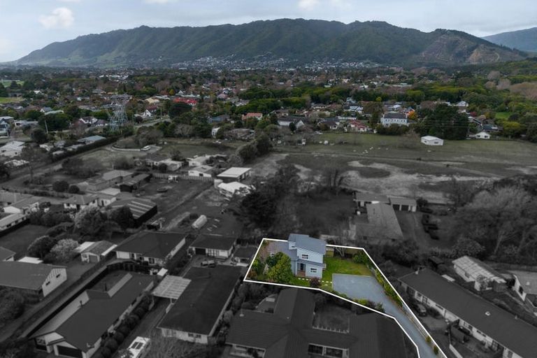 Photo of property in 46 Nimmo Avenue West, Waikanae, 5036