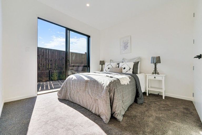 Photo of property in 6 Pineview Drive, Rosehill, 2113