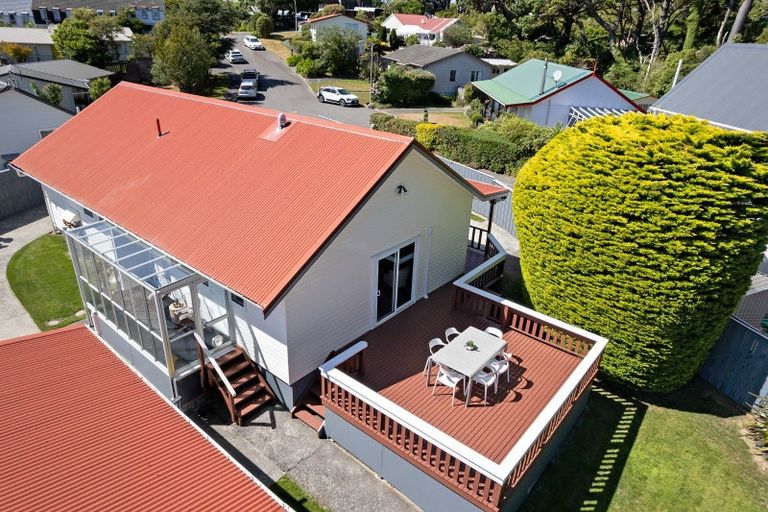Photo of property in 8 Salem Court, Churton Park, Wellington, 6037