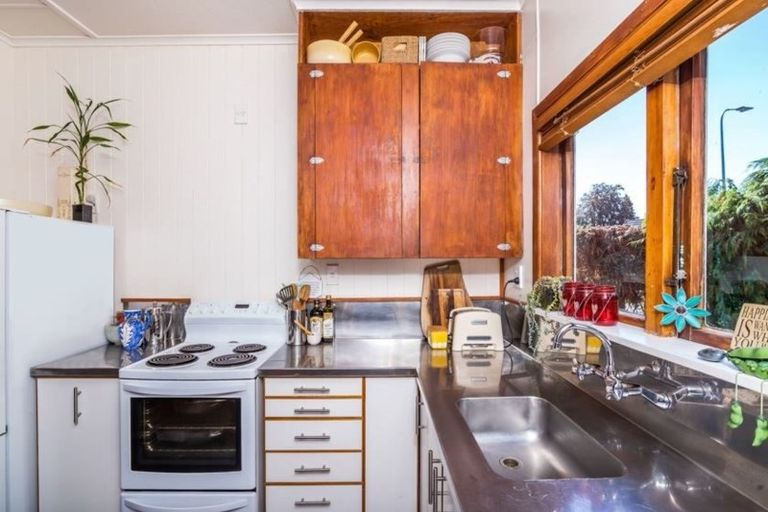 Photo of property in 21 Kurupae Road, Hilltop, Taupo, 3330
