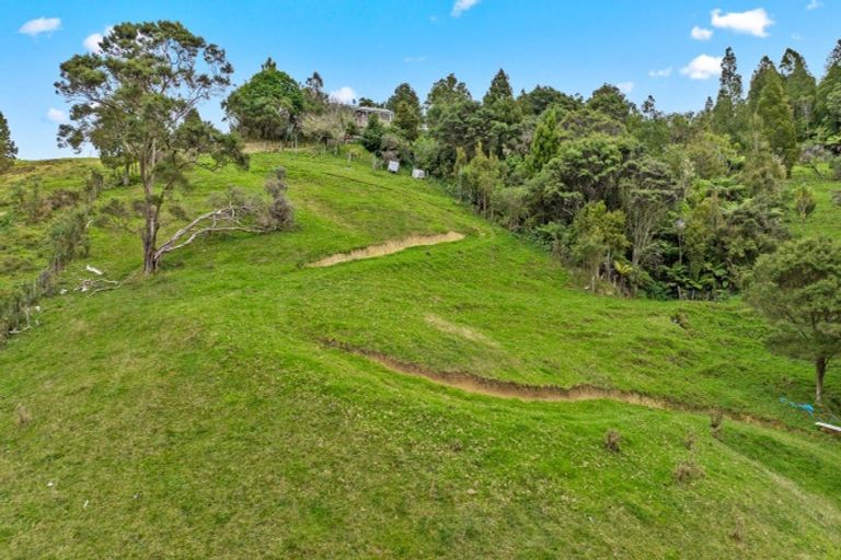 Photo of property in 211 Whitehills Road, Waitoki, Silverdale, 0994