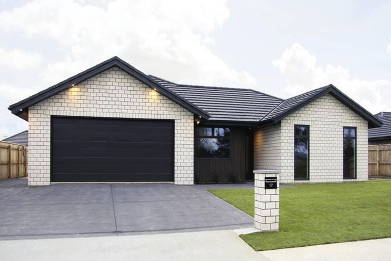 Photo of property in 17 Echo Street, 4702