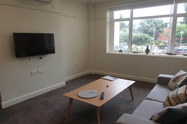 Photo of property in Fountain Court, 48u9 Oriental Parade, Oriental Bay, Wellington, 6011