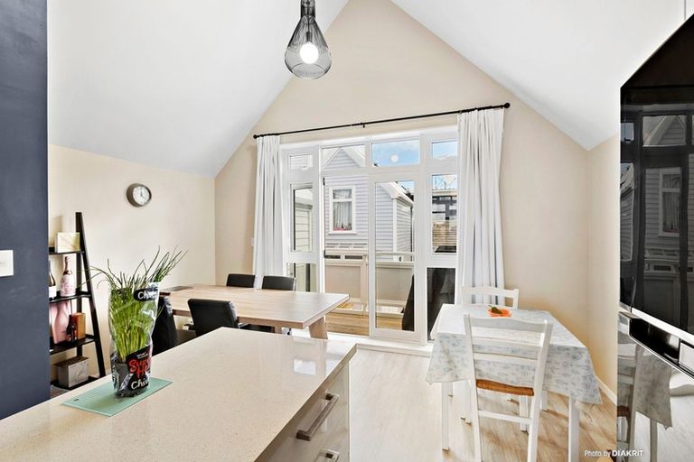 Photo of property in Pirie Street Townhouses, 20/35u Pirie Street, Mount Victoria, Wellington, 6011
