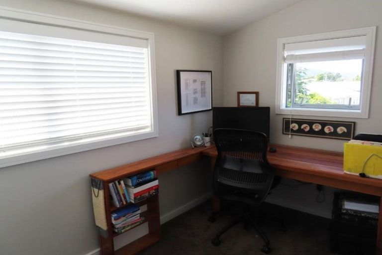 Photo of property in 5b Stafford Street, Silverstream, Upper Hutt, 5019