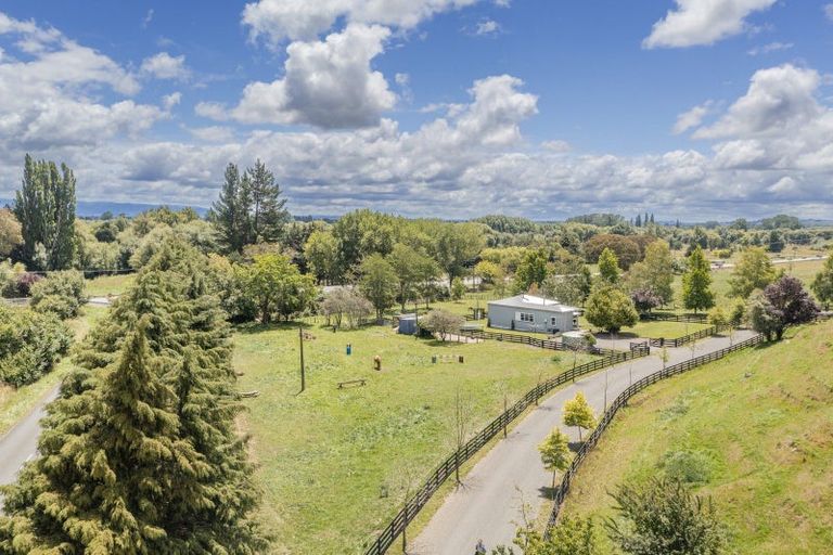 Photo of property in 15 Maharakeke Road, Waipukurau, 4281