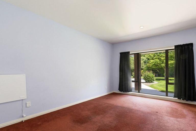 Photo of property in 37 Regent's Park Drive, Casebrook, Christchurch, 8051