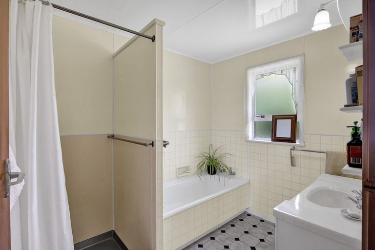 Photo of property in 55 Broadway, Stratford, 4332