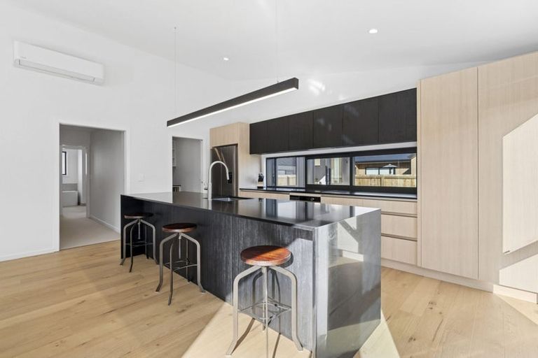 Photo of property in 6 Moonstone Street, Albert Town, 9305