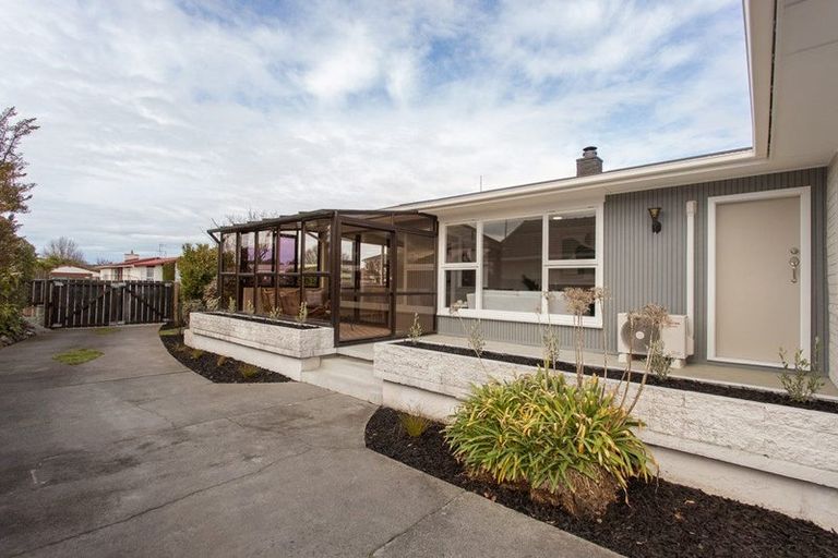 Photo of property in 29 Donnington Street, Parklands, Christchurch, 8083