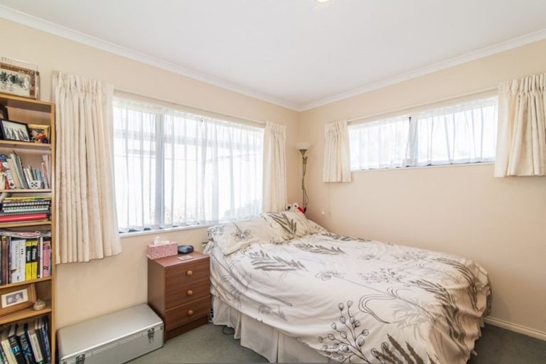 Photo of property in 139 Guildford Drive, Paraparaumu Beach, Paraparaumu, 5032