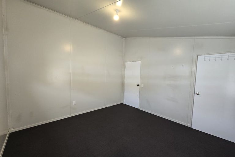 Photo of property in 23b Dorset Grove, Cannons Creek, Porirua, 5024