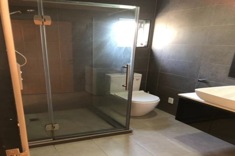 Photo of property in 208 Don Buck Road, Massey, Auckland, 0614