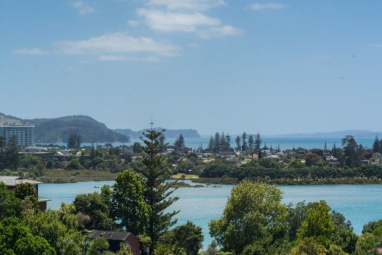 Photo of property in 19 Moffat Road, Red Beach, 0932