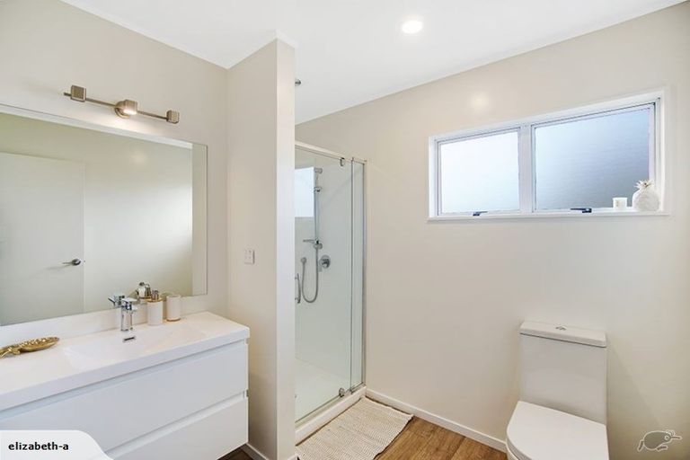 Photo of property in 2/7 Camden Place, Papatoetoe, Auckland, 2025