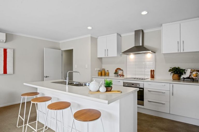 Photo of property in 37 Faringdon Boulevard, Rolleston, 7615