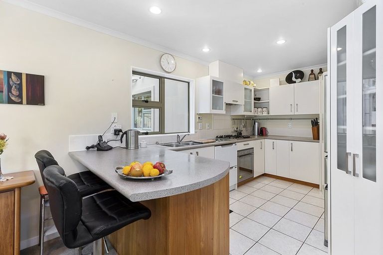 Photo of property in 2/23 Tanera Crescent, Brooklyn, Wellington, 6021
