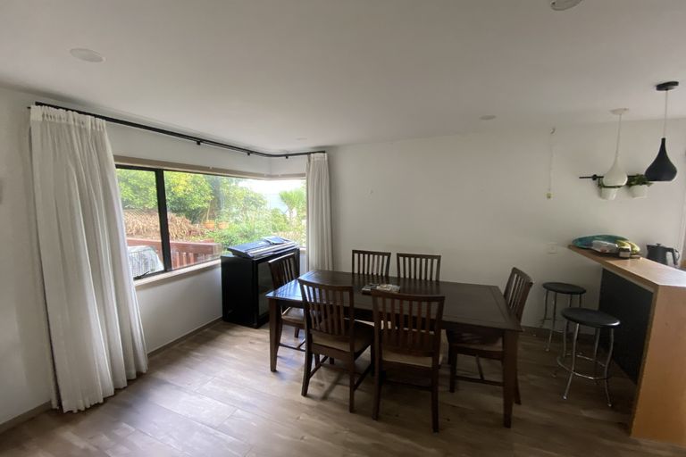 Photo of property in 18 Bush Lane, Northcote Point, Auckland, 0627