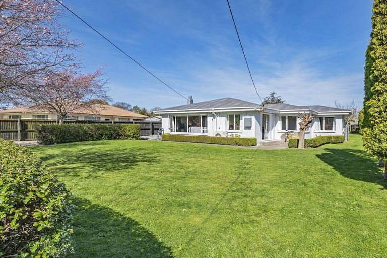 Photo of property in 35 Leeston And Lake Road, Leeston, 7632