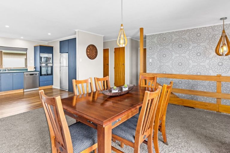 Photo of property in 58 Churchill Drive, Taradale, Napier, 4112