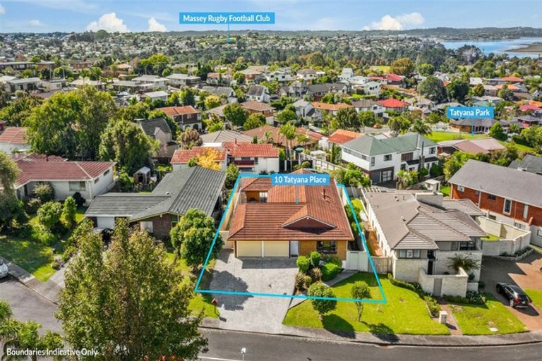 Photo of property in 10 Tatyana Place, Massey, Auckland, 0614