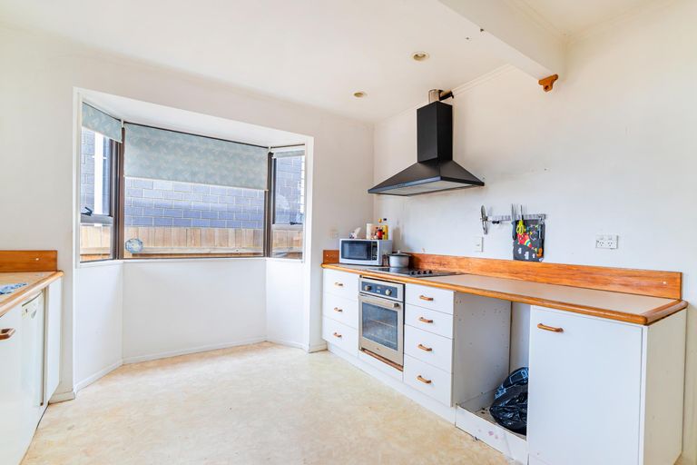 Photo of property in 14 Evans Road, Weymouth, Auckland, 2103