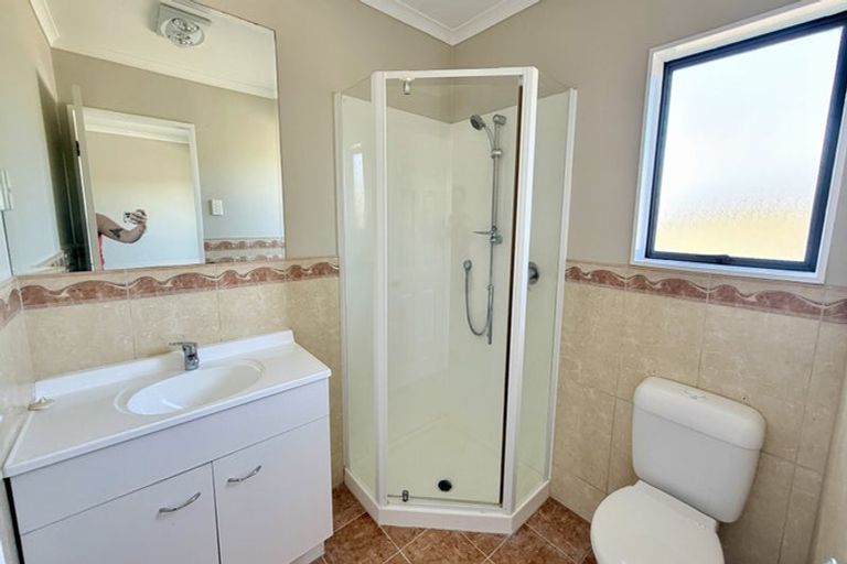 Photo of property in 10 Exotic Place, Massey, Auckland, 0614