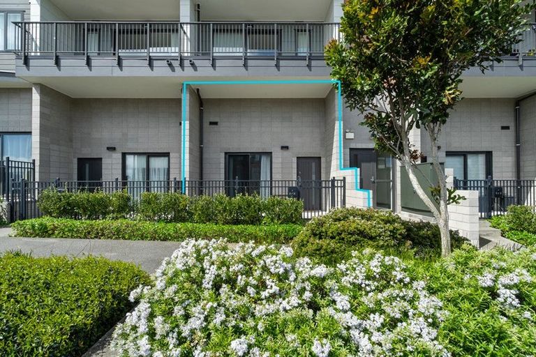 Photo of property in 2/2 Mahalo Avenue, Wiri, Auckland, 2104