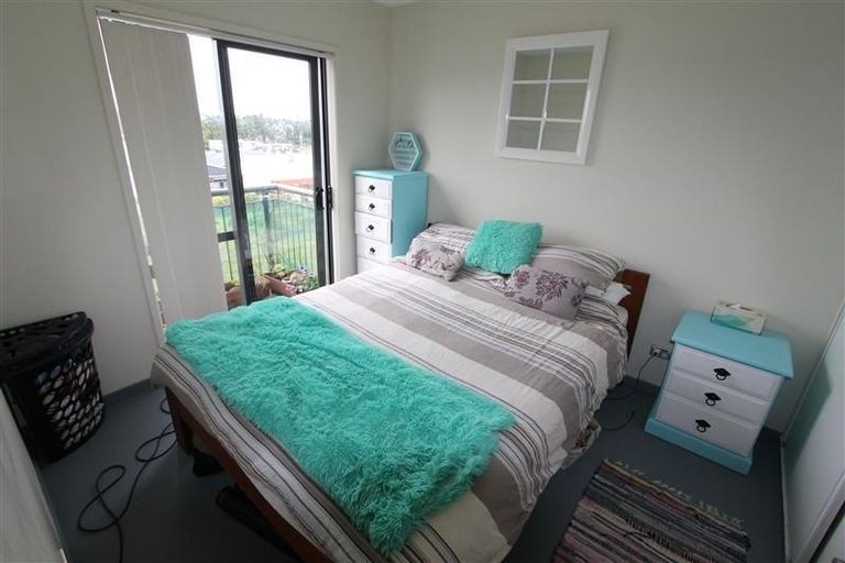 Photo of property in 6b/17 Crown Lynn Place, New Lynn, Auckland, 0600