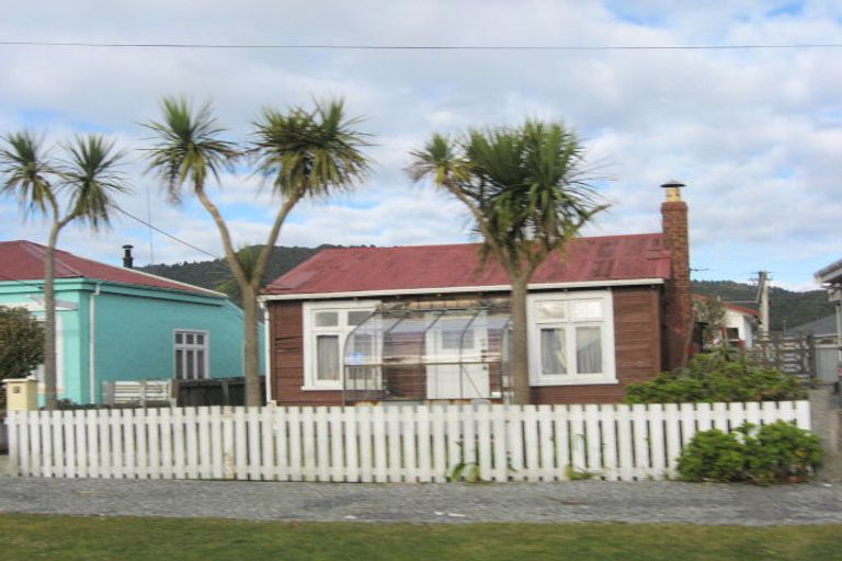 Photo of property in 37 Blake Street, Blaketown, Greymouth, 7805