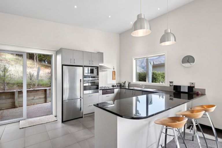 Photo of property in 12 Bovett Place, Wanaka, 9305