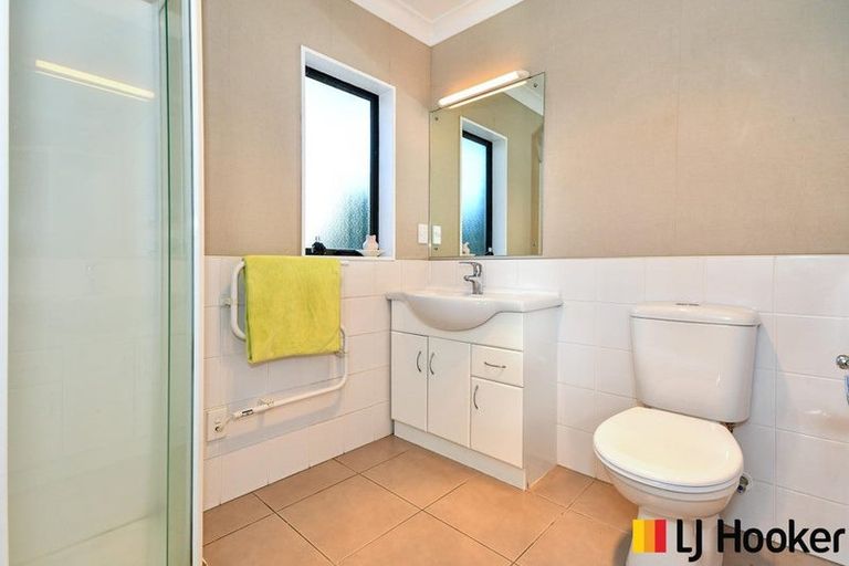 Photo of property in 43a Sandspit Road, Waiuku, 2123