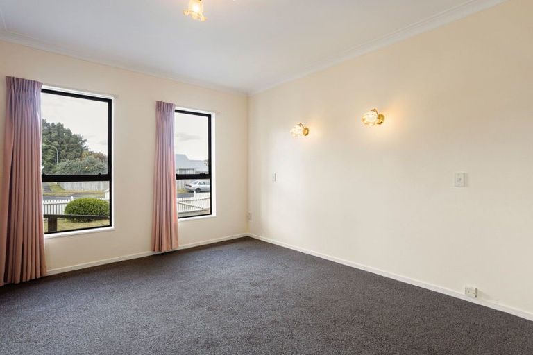 Photo of property in 12 Jasmine Avenue, Dinsdale, Hamilton, 3204
