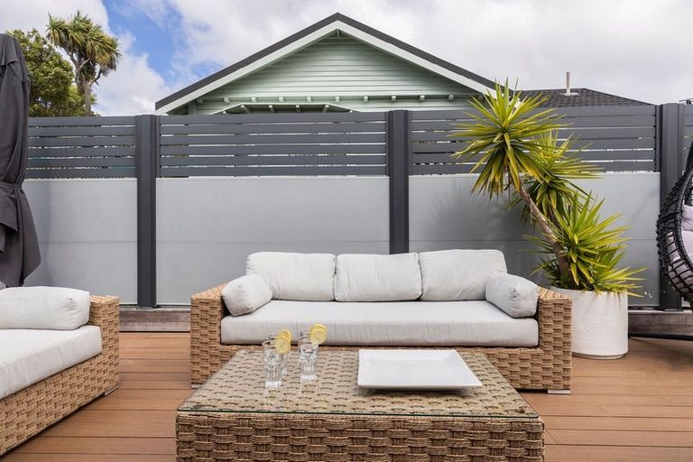 Photo of property in 39b Braithwaite Street, Karori, Wellington, 6012