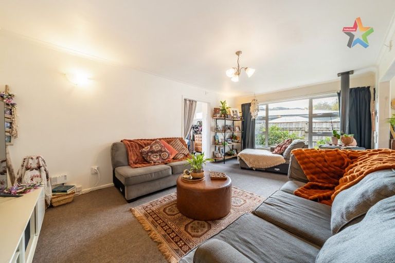 Photo of property in 5 Longfellow Street, Trentham, Upper Hutt, 5018