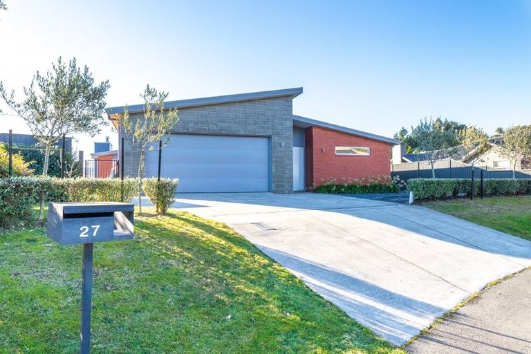 Photo of property in 27 Irwin Logan Drive, Mosgiel, 9024