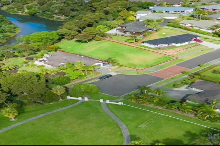 Photo of property in 19 Spinnaker Point, Haruru, 0204