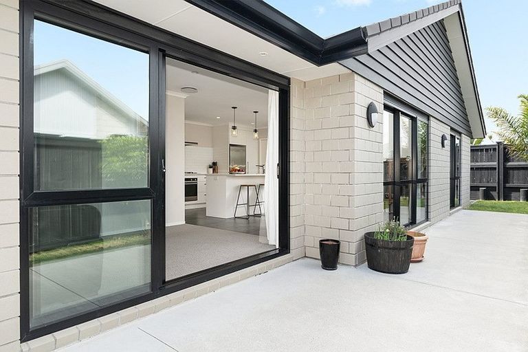 Photo of property in 114 Palm Springs Boulevard, Papamoa Beach, Papamoa, 3118