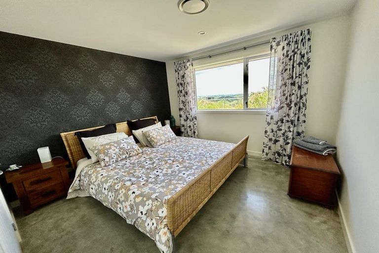 Photo of property in 204 Eskridge Drive, Eskdale, Napier, 4182