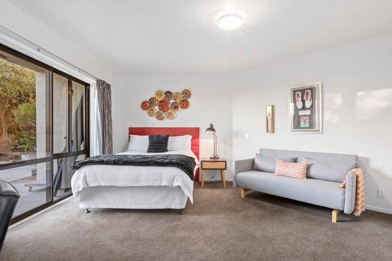 Photo of property in 24 Lucknow Place, Cashmere, Christchurch, 8022