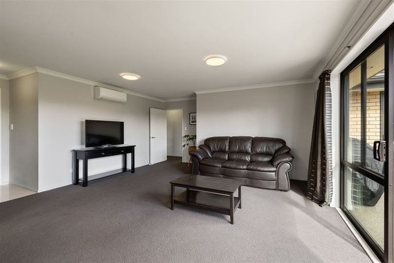 Photo of property in 15f Marlowe Place, Rolleston, 7614