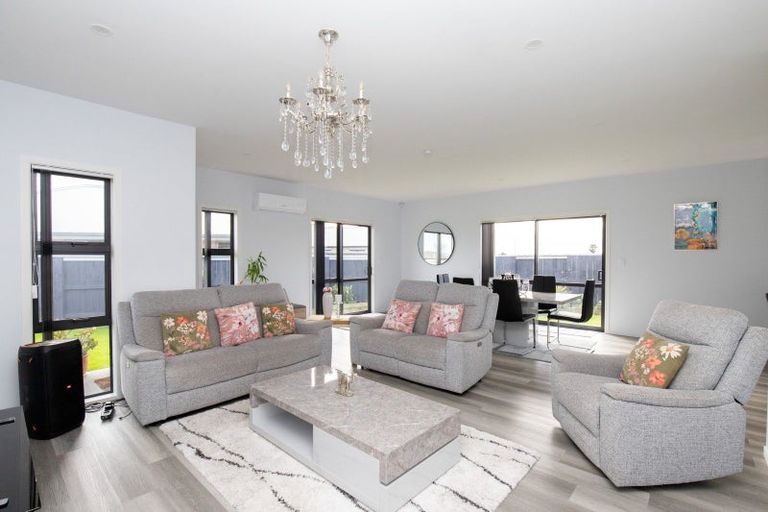 Photo of property in 22 Mcwatters Drive, Ngatea, 3503