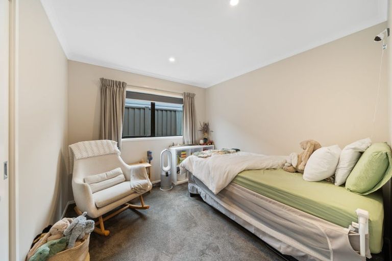Photo of property in 16 Buddle Road, Wallaceville, Upper Hutt, 5018