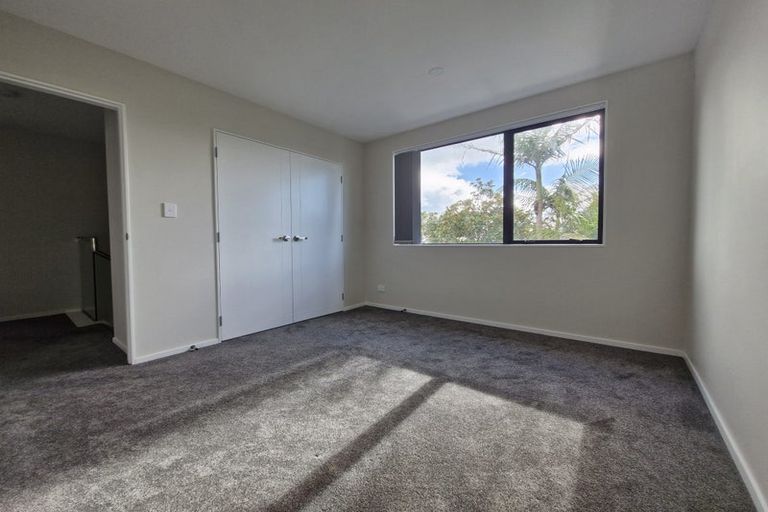 Photo of property in 4d Deep Creek Road, Torbay, Auckland, 0630